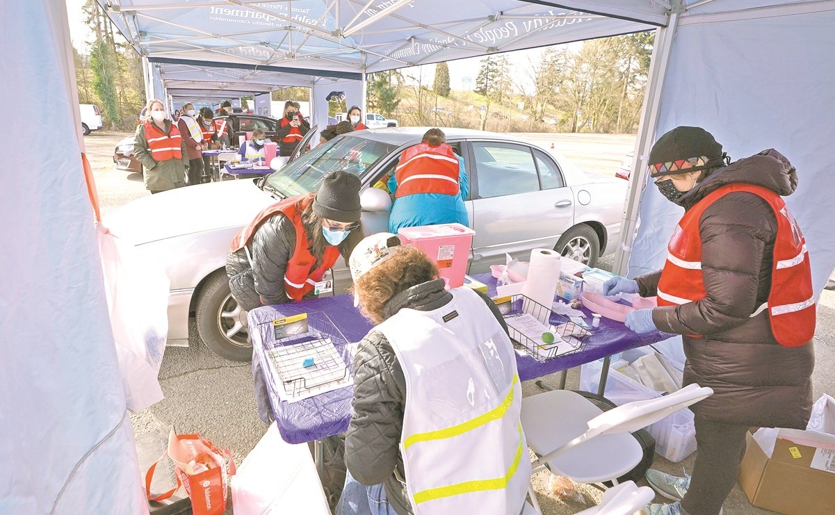 Vacunas para todos, promesa muerta; reina acaparamiento.