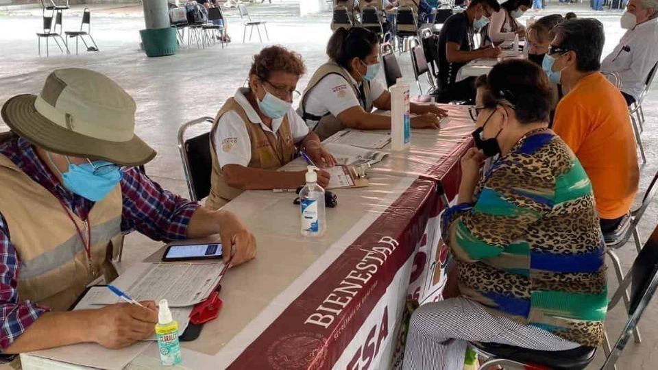 Entregarán Tarjetas Bienestar en Monterrey a quienes la tengan vencida