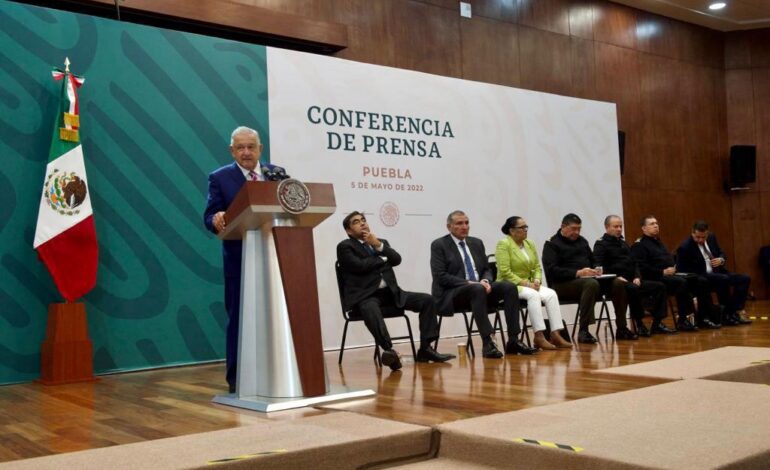 Inicia AMLO gira por Centroamérica y Cuba / Encabeza mañanera en Puebla