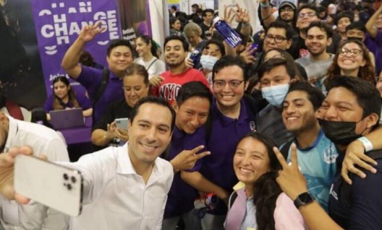 Gobernador de Yucatán entregará becas a mujeres que estudien carreras de ingenierías