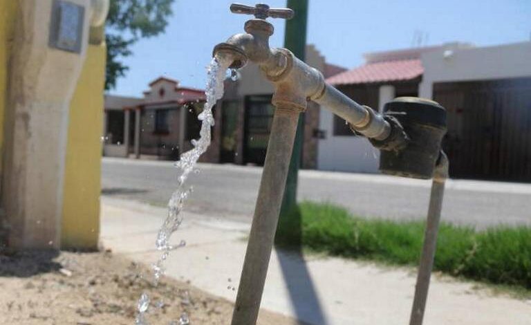¡Hasta mil litros por segundo! Aumenta gasto de agua en la ciudad durante meses calurosos