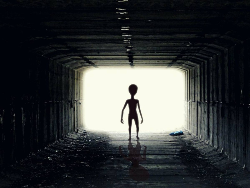Hay extraterrestres malos y asesinos de humanos, advierte experto de EU