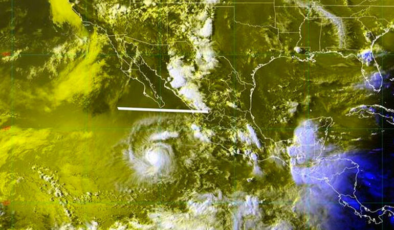 Pronostican lluvias muy fuertes, descargas eléctricas y posible caída de granizo en Michoacán