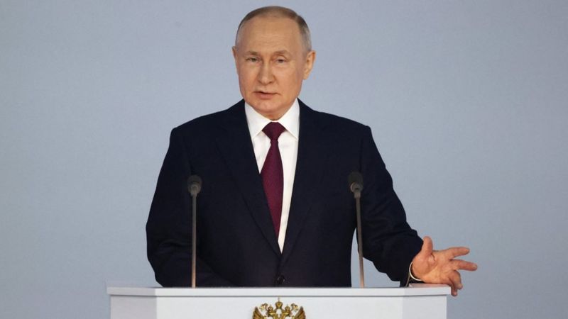 Putin anunció que Rusia suspendió su participación en el último tratado de desarme nuclear con EEUU