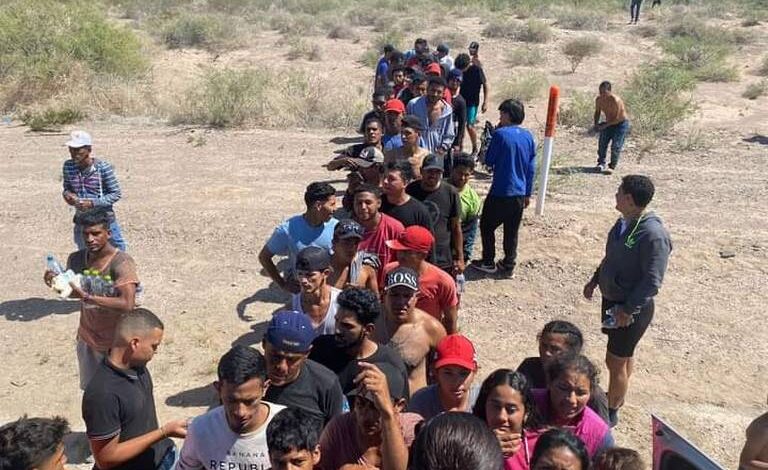 Colecta Ahumada alimentos y agua para migrantes