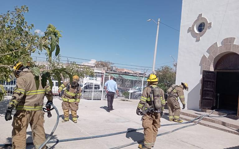 Se registra incendio en iglesia