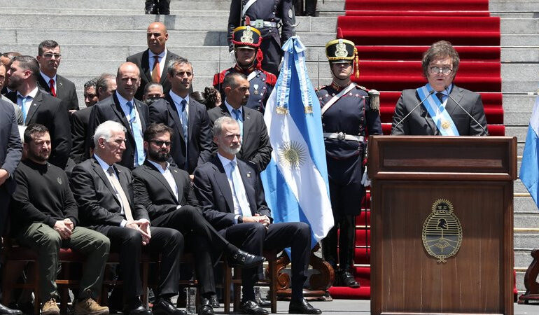 Javier Milei toma protesta como presidente de Argentina