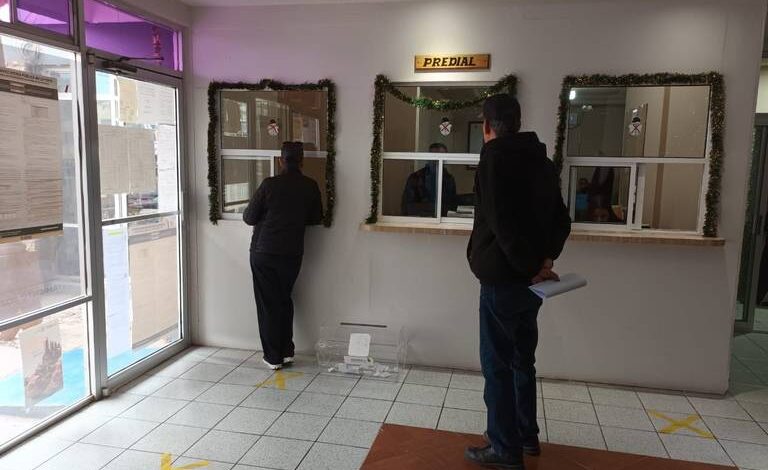 En Ahumada acuden primeros ciudadanos a pagar el predial