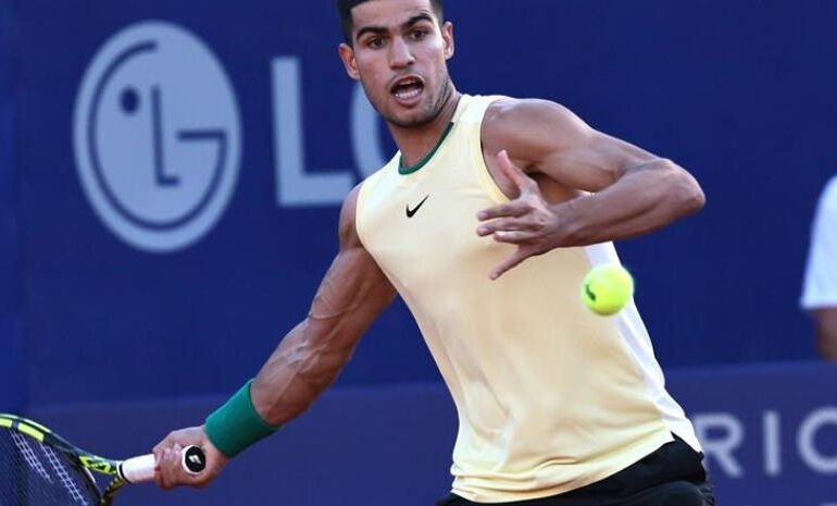 Carlos Alcaraz avanza a semifinales en torneo de Buenos Aires