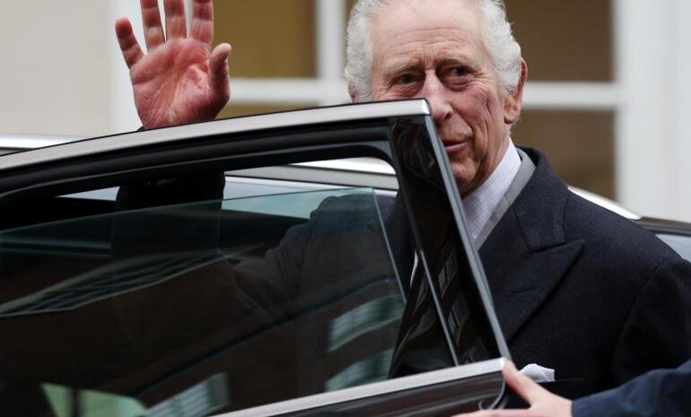 El rey Carlos III sufre “un tipo de cáncer”, anuncia el Palacio de Buckingham