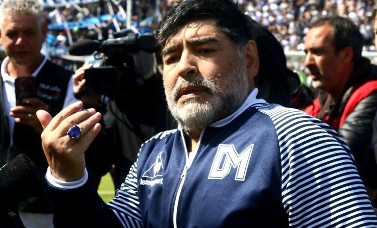 Hijas de Maradona piden aclarar “cuál fue el verdadero motivo” de su muerte