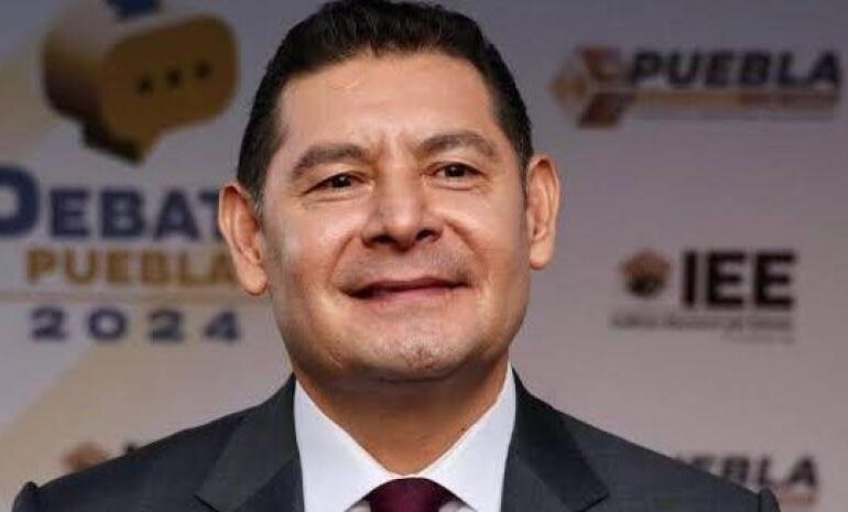 Debate por gubernatura de Puebla; propuestas de Armenta sobre ataques de adversarios