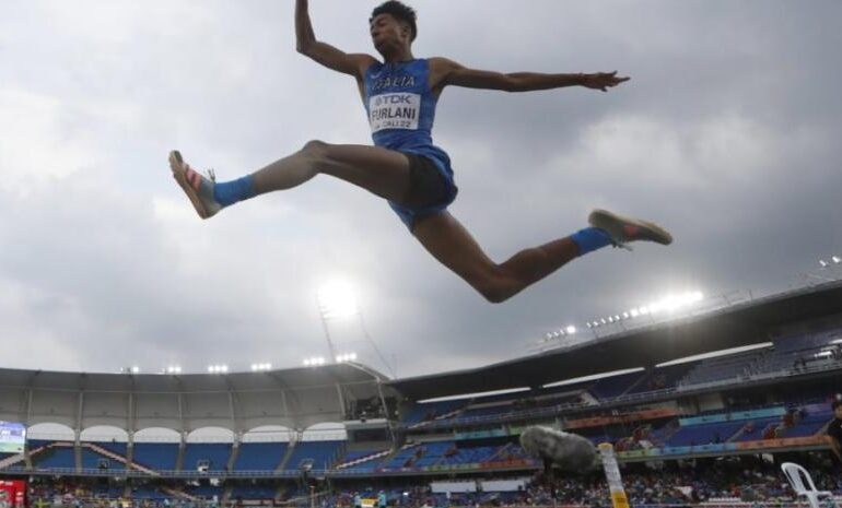 Mattia Furlani logra nuevo récord mundial Sub-20 en salto largo