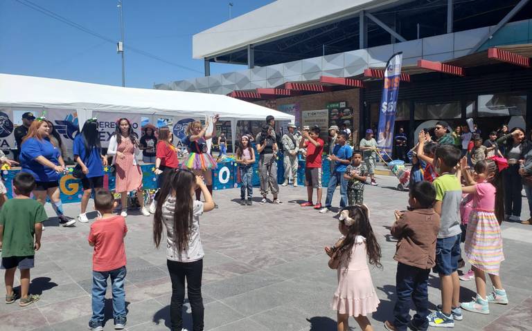 Entregaron Líderes pro México juguetes y festejaron a la niñez en la zona centro de Ciudad Juárez