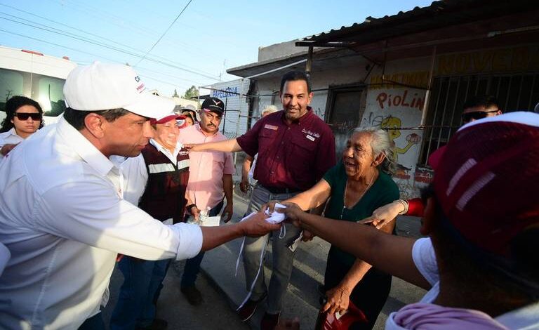 Cruz Pérez Cuéllar se reúne con Morena