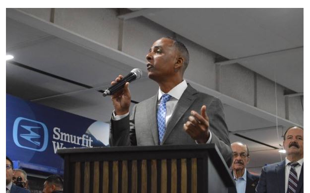 Promete Renard Johnson trabajar en el desarrollo, calidad de vida y salud de ganar alcaldía en El Paso