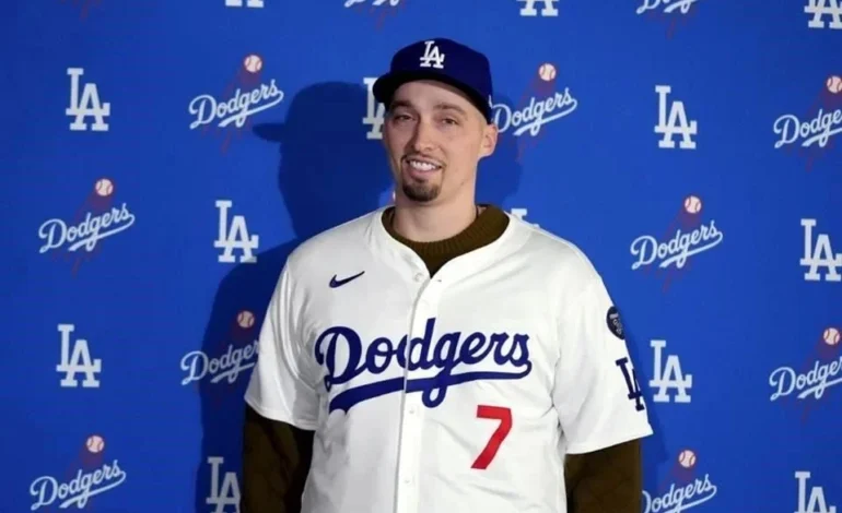 Presentan Dodgers a Blake Snell