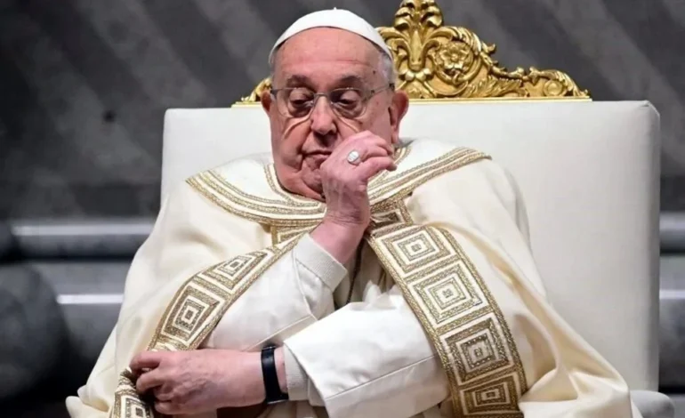 Papa Francisco tiene neumonía, informa Vaticano