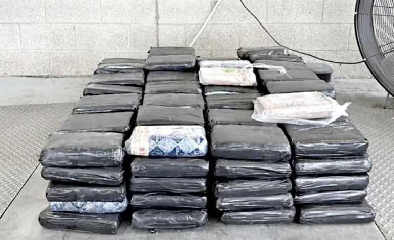 ‘Revisa’ GN y nada; EU halla 213 kilogramos de cocaína