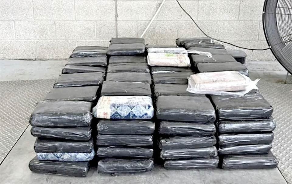 ‘Revisa’ GN y nada; EU halla 213 kilogramos de cocaína