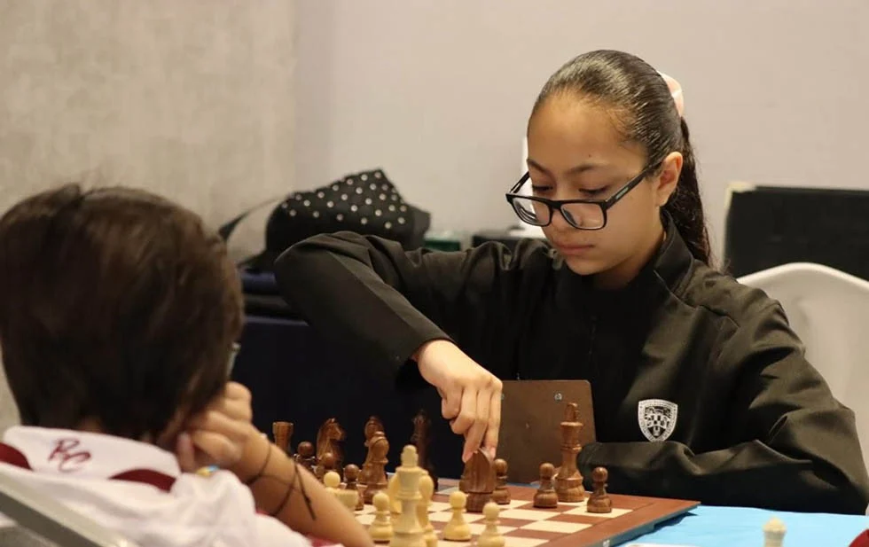Mia Guzmán y Kenneth Alba califican a nacional de ajedrez