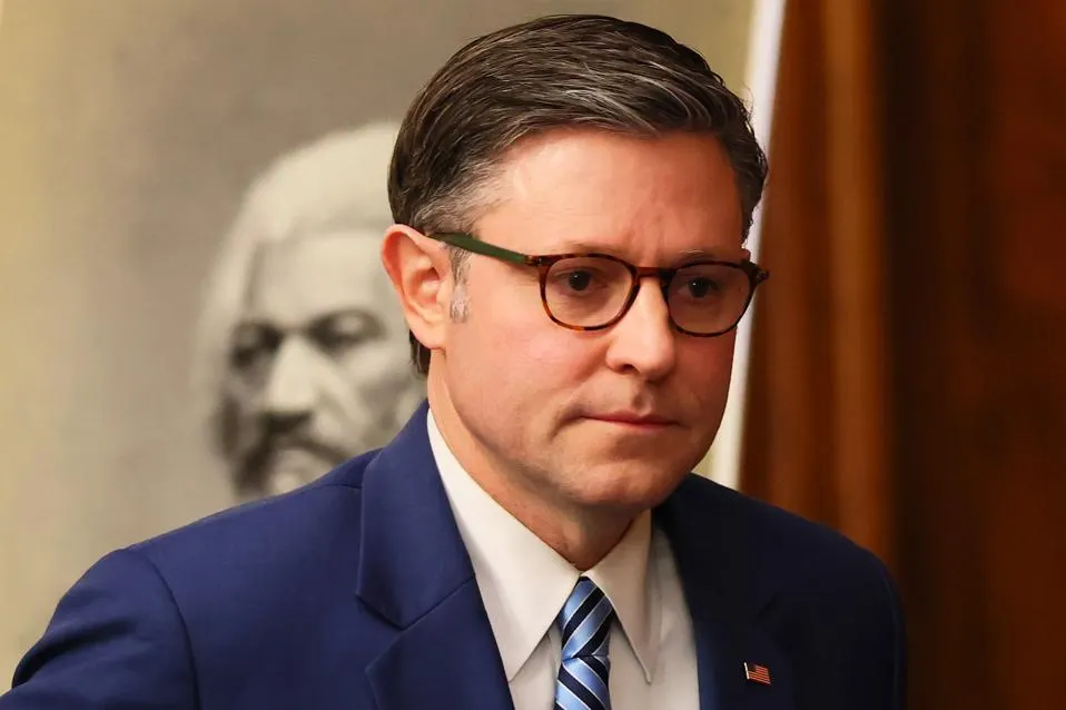 El Departamento de Justicia admite haber rastreado el historial de búsqueda de archivos de Epstein de legisladores