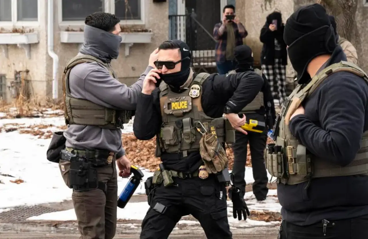 Menos de 14% de los detenidos por ICE de Trump tenían antecedentes penales violentos, según un informe