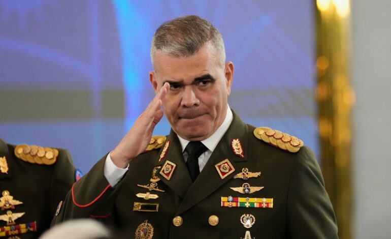 Venezuela en shock: Ministro de Defensa destituido en medio de tensiones políticas
